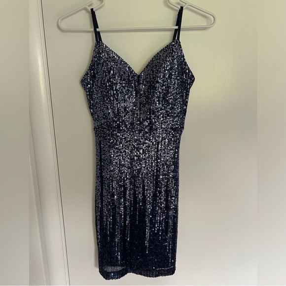 Navy Ombré Sequin Bodycon Homecoming/Formal Dress (Pear Culture, Size 1/2) - Picture 8 of 8